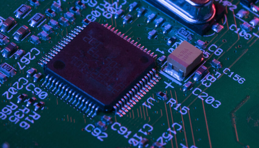 El grafeno y sus aplicaciones en tecnología: cómo la “no hermiticidad” puede abrir puertas a la superconductividad